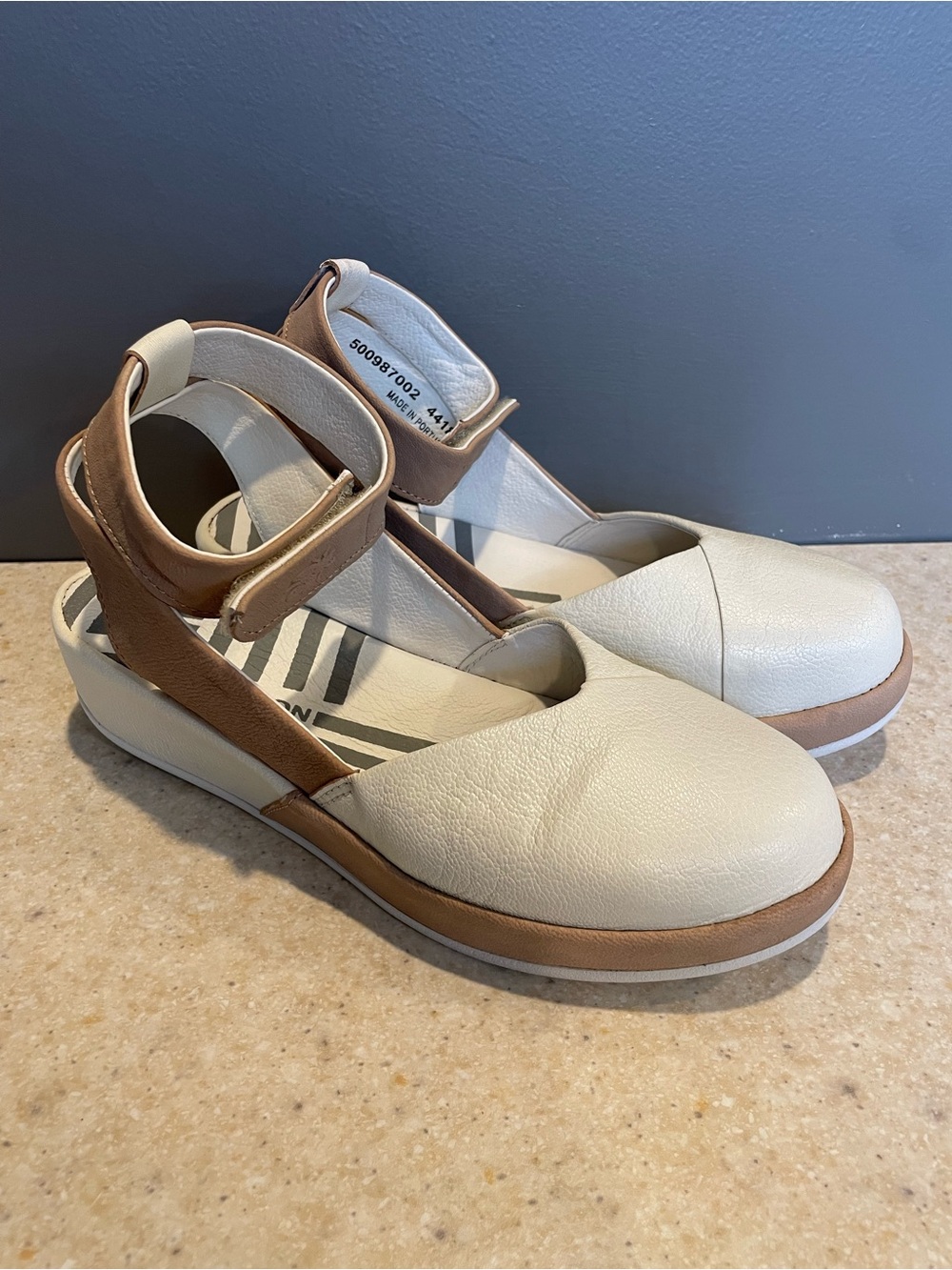 FLY LONDON Leather Sandal Covered Toe Ankle Strap Platform Ecru Tan Comfort EU38